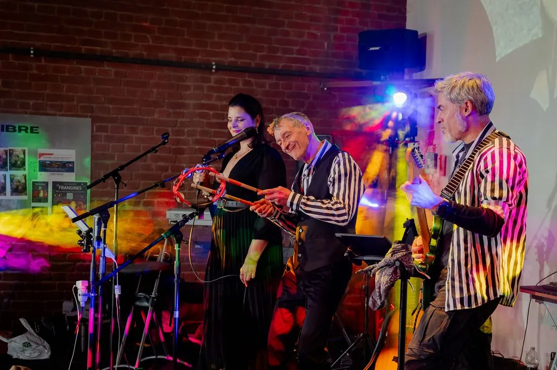 Groupe de musique en concert lors d’une soirée d’entreprise